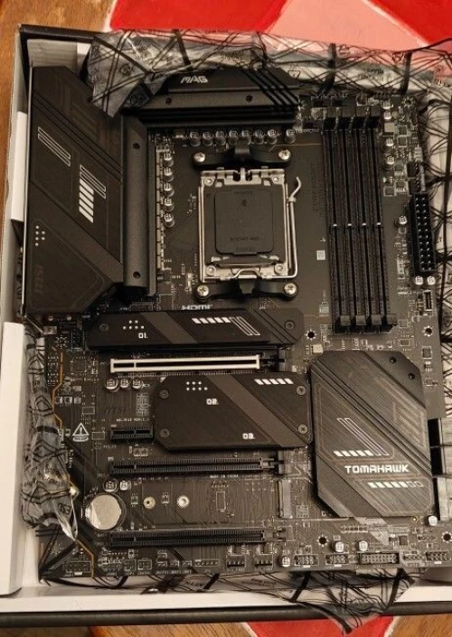 Msi tomahawk x670e