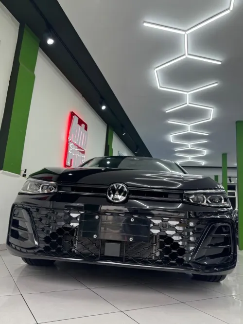 Volkswagen Passat 2025 Pro pack black