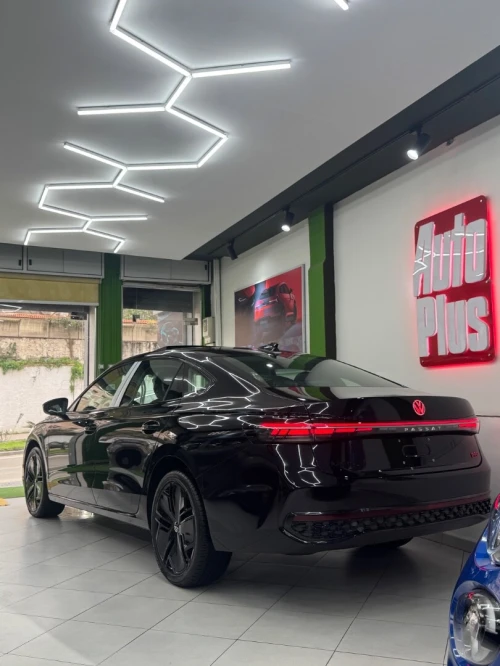 Volkswagen Passat 2025 Pro pack black