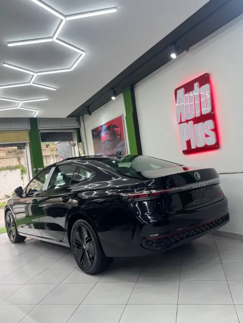 Volkswagen Passat 2025 Pro pack black