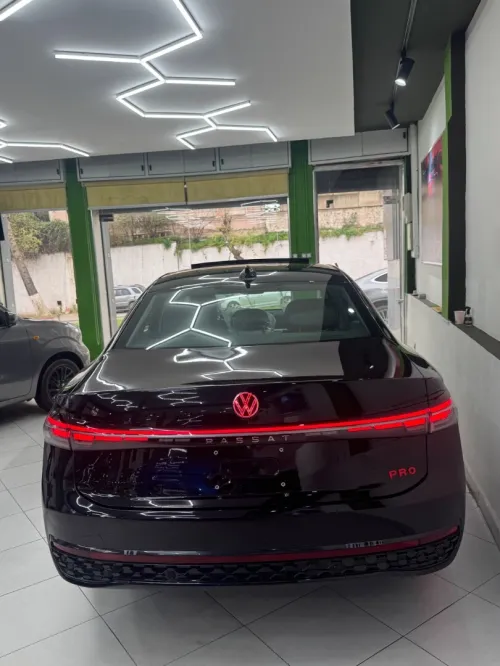 Volkswagen Passat 2025 Pro pack black