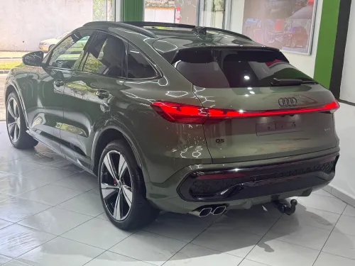 Audi Q5 2025 S line pack black