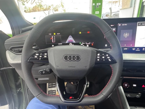Audi Q5 2025 S line pack black