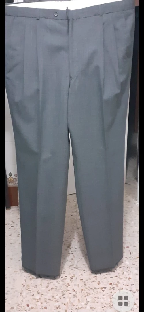 Vend costume gris
