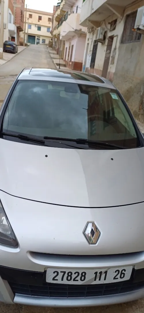 Renault Clio 3 2011 Night and Day