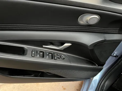 Hyundai ELANTRA 2025 Glx