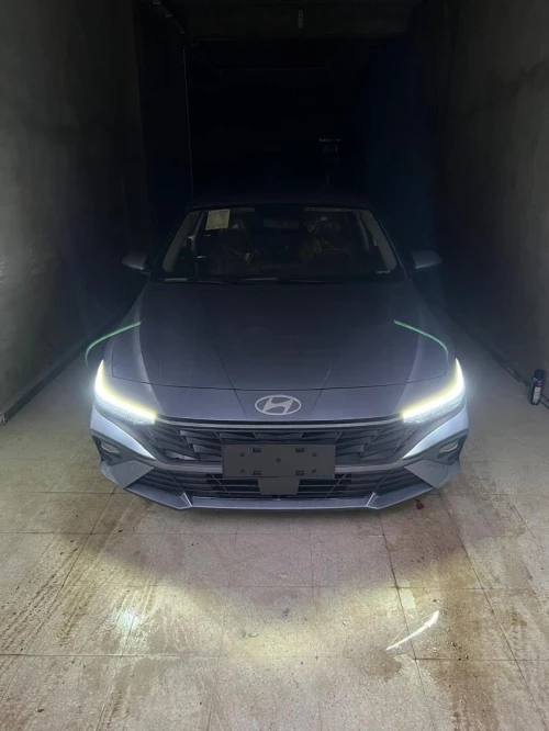 Hyundai ELANTRA 2025 Glx