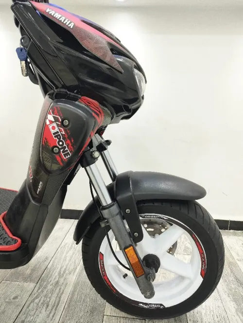 SLIDER FRANÇAIS 50CC SCOOTER YAMAHA MBK STUNT 2012