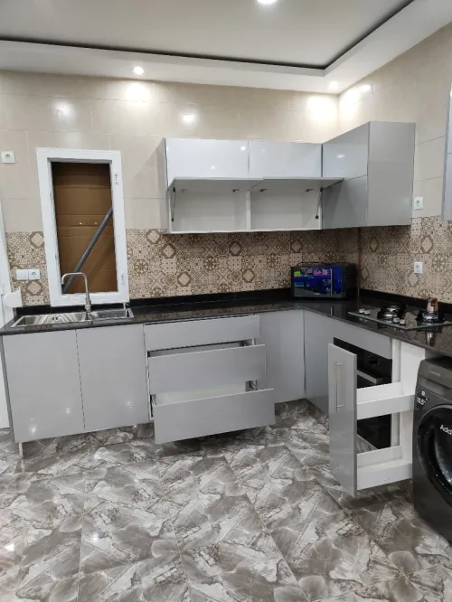  Fabrication de cuisines modernes et dressing 