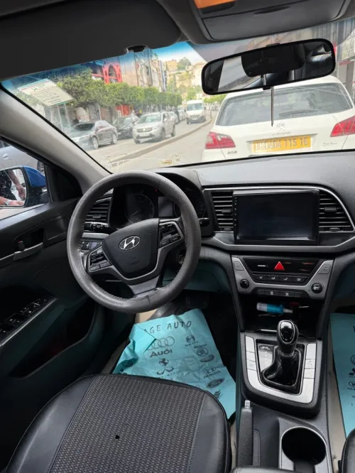 Hyundai Elantra 2017 GLX