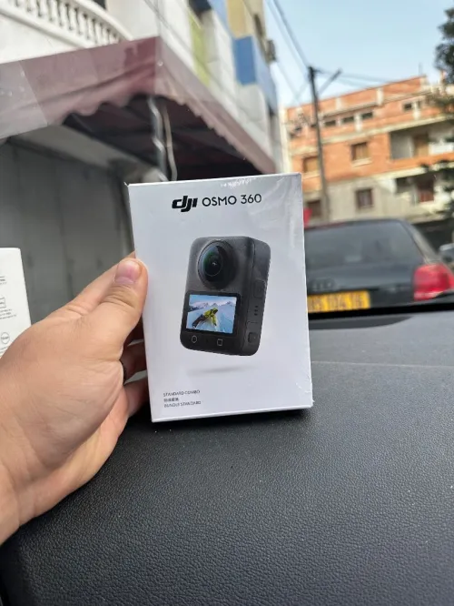 DJI OSMO 360 ADVENTURE COMBO Avec stick selfie invisible