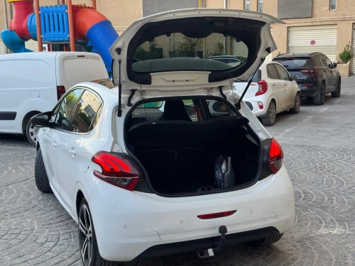 Peugeot 208 2016 Allure Facelift