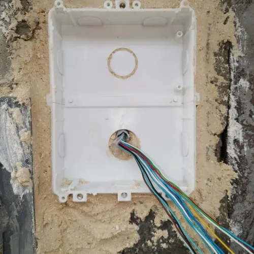 Electrician bâtiment et installation caméra surveillance et vision phone 