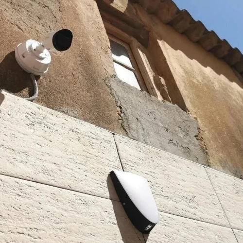 Electrician bâtiment et installation caméra surveillance et vision phone 