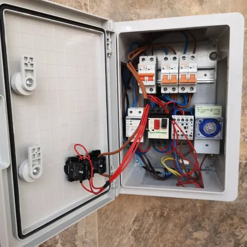 Electrician bâtiment et installation caméra surveillance et vision phone 
