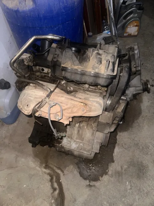 Moteur golf 4 1.6 essance yakel chwiya zit