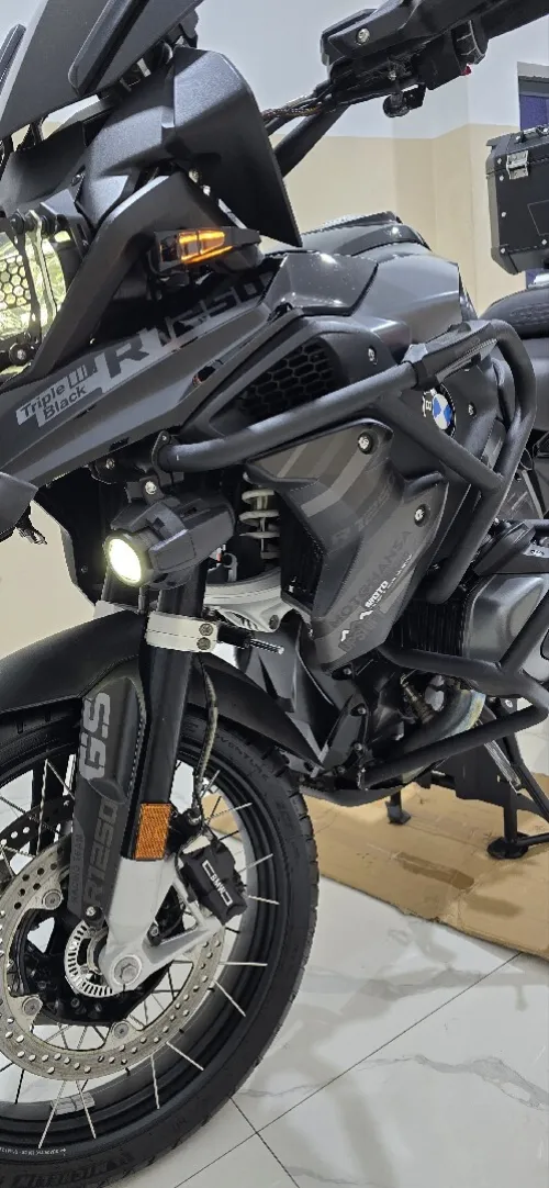Bwm Gs  LC triple black 2022