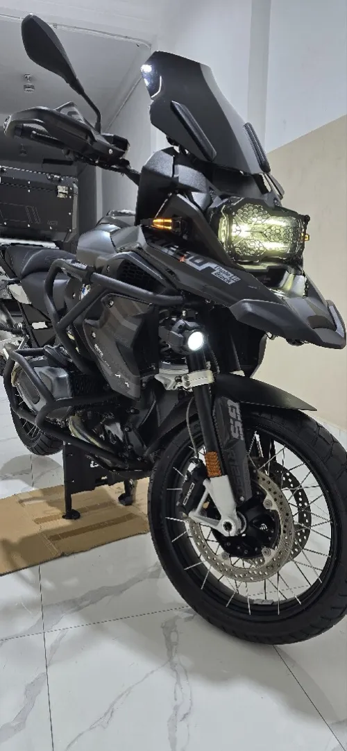 Bwm Gs  LC triple black 2022