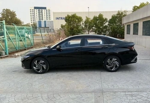 Hyundai Elantra 2025 