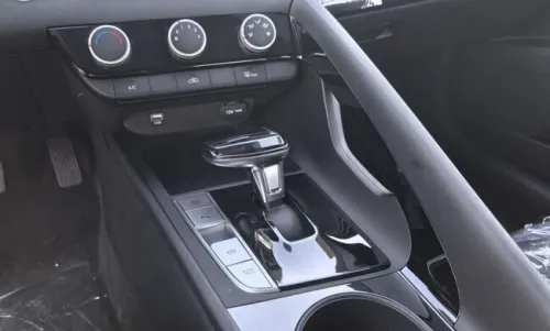 Hyundai Elantra 2025 