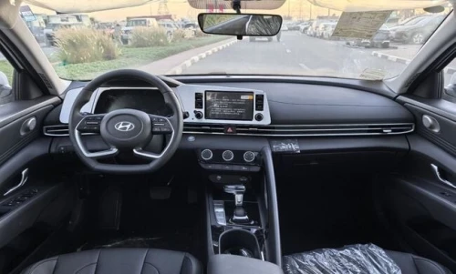 Hyundai Elantra 2025 