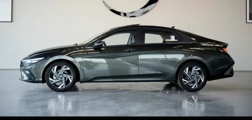 Hyundai Elantra 2025 