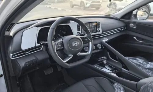 Hyundai Elantra 2025 