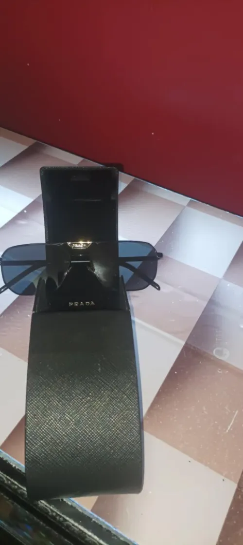 Lunettes prada