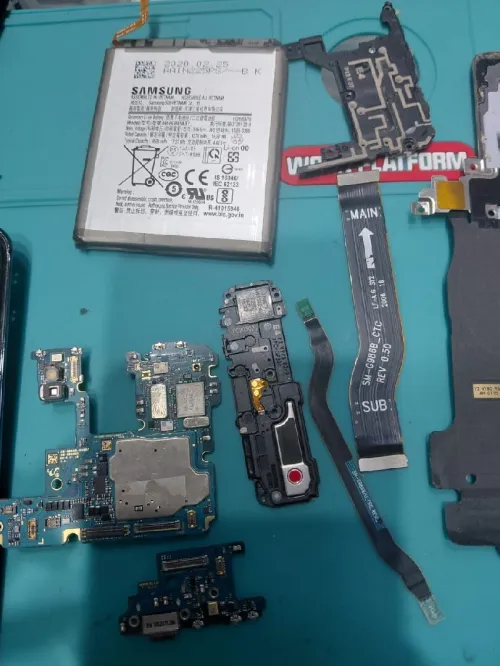 Samsung S20 plus pièce