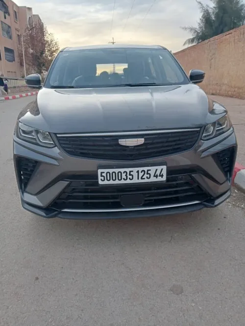 Geely Coolray 2025 gri souri