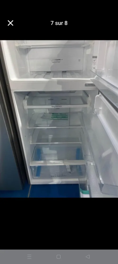 Réfrigérateurs HISENSE Combiné 408 Litres No Frost Inverter 1 Tiroirs 4 Etageres Largeur 80 Cm Hauteur 183.5 Cm Avec Dégivrage automatique Avec Congélation rapide