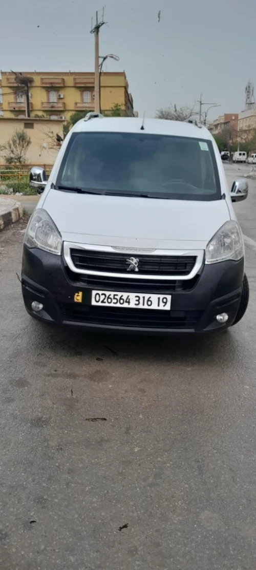 Peugeot B9 2016 