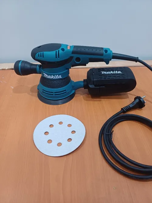 Ponceuse makita
