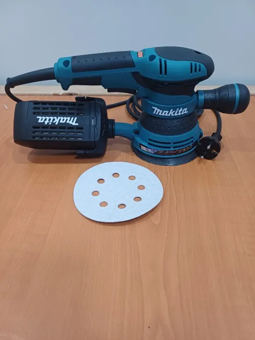 Ponceuse makita