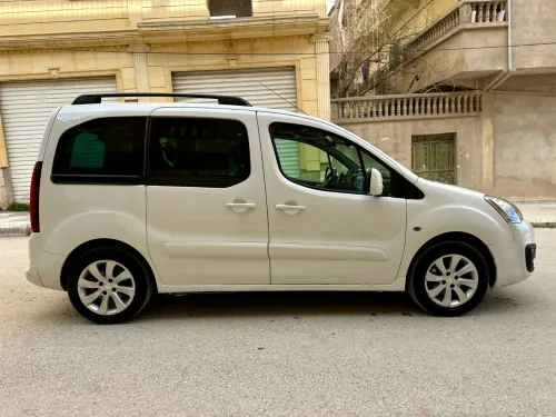Peugeot Partner 2018 Tepee Allure 