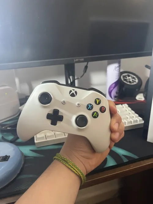 Xbox one s 1tb avec manette