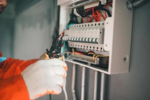  électricité industrielle,électricité générale,domotique(smart home),sécurité et armoire électrique