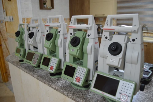 Leica appareil topographique model Ts15 R1000