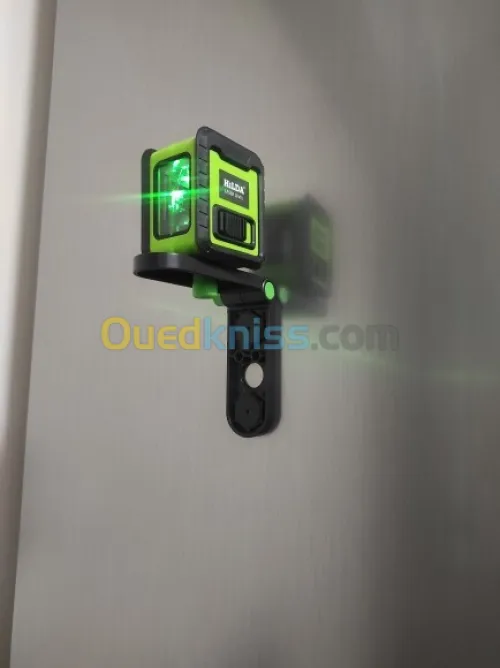Niveau laser 2 lignes avec accessoires نيفو لازار خطين