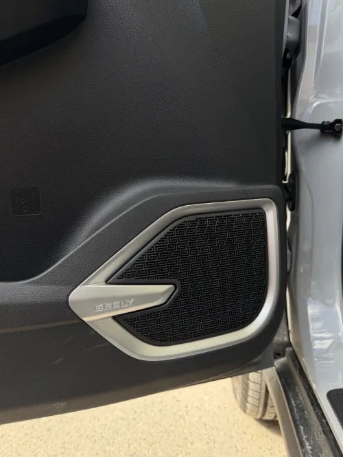 Geely Coolray 2025 