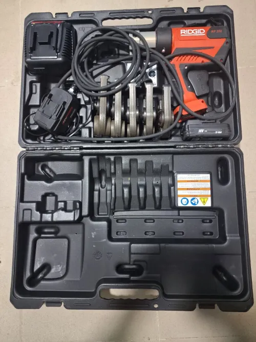 Boite Presse à sertir Electromécanique RIDGID 