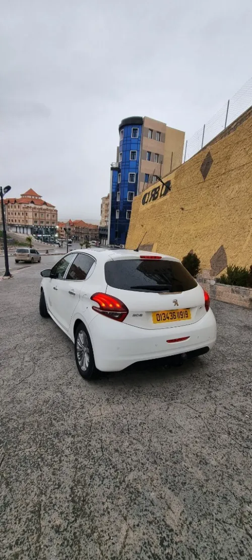 Peugeot 208 2019 Allure Facelift