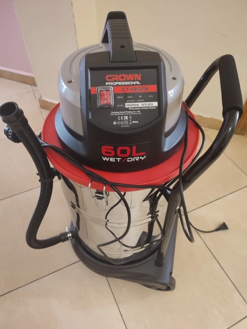 Aspirateur crown ct42028 60l WET DRY