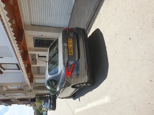 Location de voiture boîte automatique et manuelle 