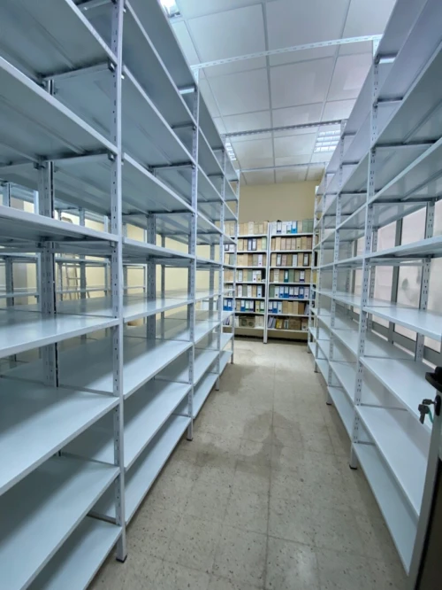 ETAGERE ET RAYONNAGE MÉTALLIQUE 