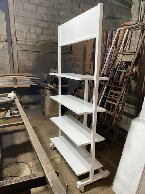 FABRICATION PRÉSENTOIR MÉTALLIQUE FIX/MOBILE SUR MUSURE