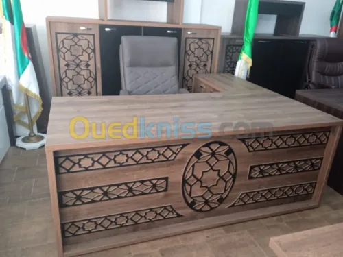 ENSEMBLE DE BUREAU / CHAISE / ARMOIRE/ BUREAU COMPLET 
