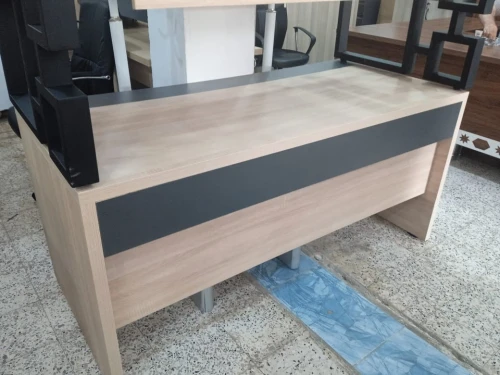 ENSEMBLE DE BUREAU / CHAISE / ARMOIRE/ BUREAU COMPLET 