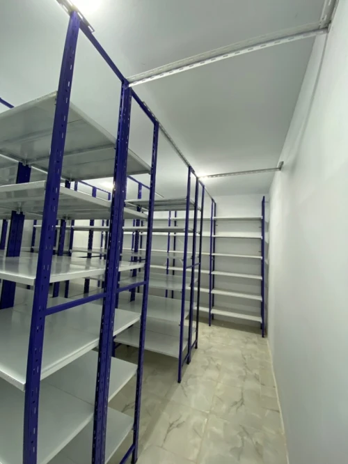 ETAGERE ET RAYONNAGE MÉTALLIQUE 