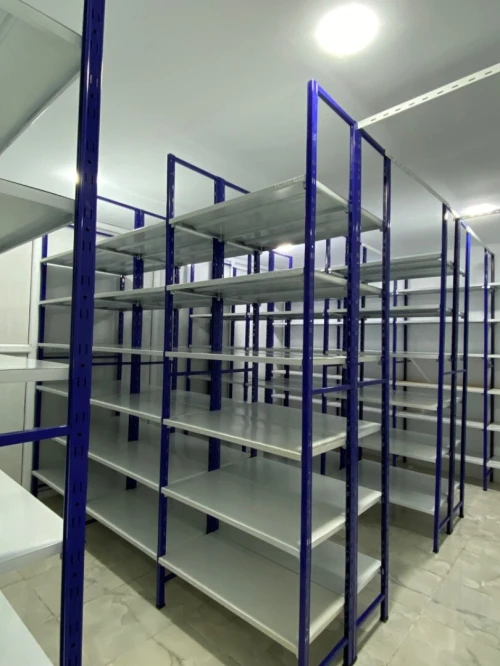 ETAGERE ET RAYONNAGE MÉTALLIQUE 